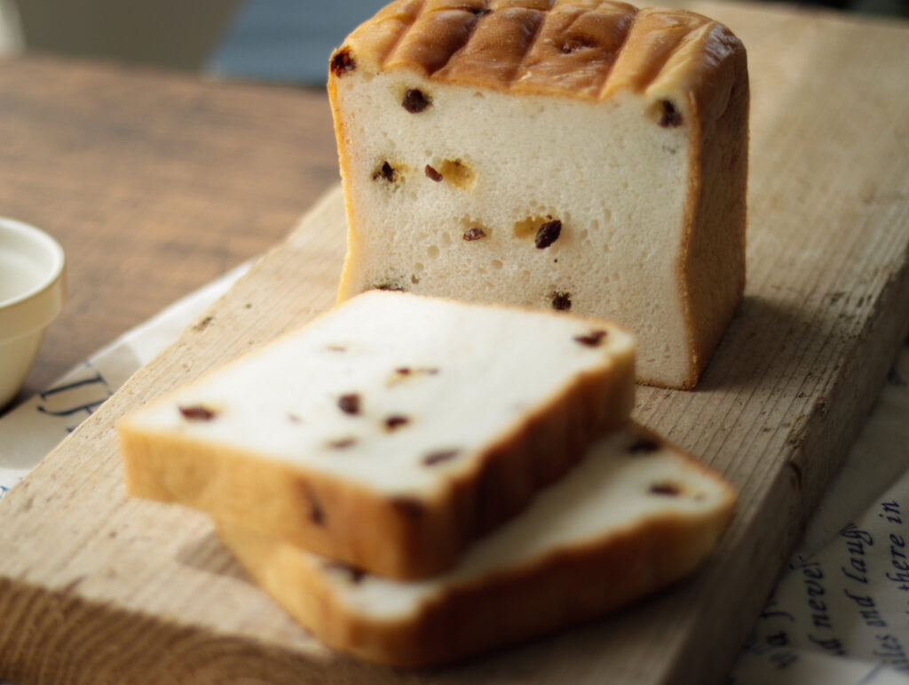 米粉レーズン食パン